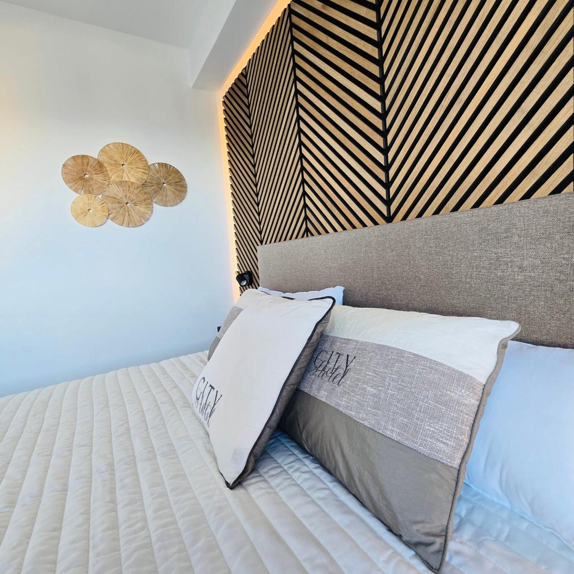 Center Walking Distance And Plaza De Naranjos Apartment Marbella